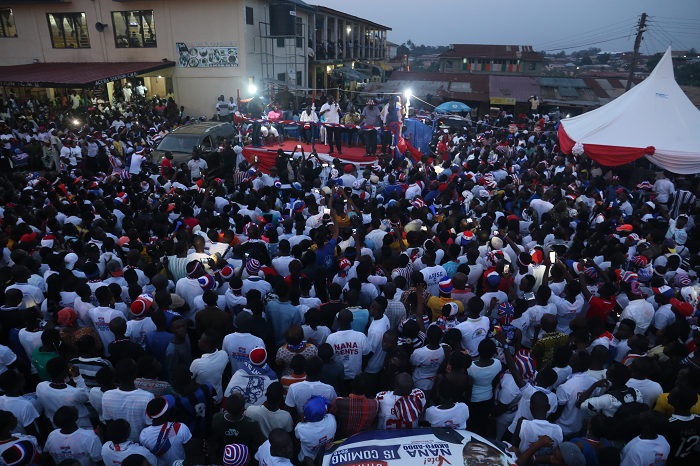  Nana Akufo-Addo addressing party supporters at Akyem Oda in the Eastern Region. Picture: SAMUEL TEI ADANO